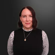 Author Bio Pics Black 1000 Amy Weber